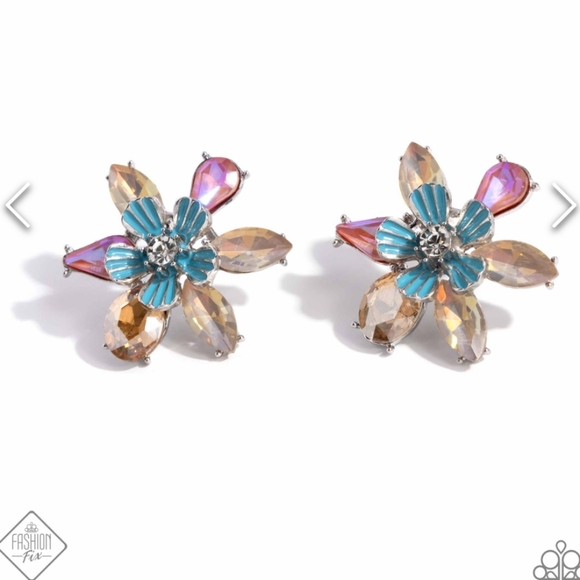 Hamptons Habit Multi Earrings Post New SALE - Picture 2 of 2